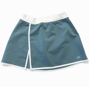 ALO Yoga Seafoam Green Skort with White Trim